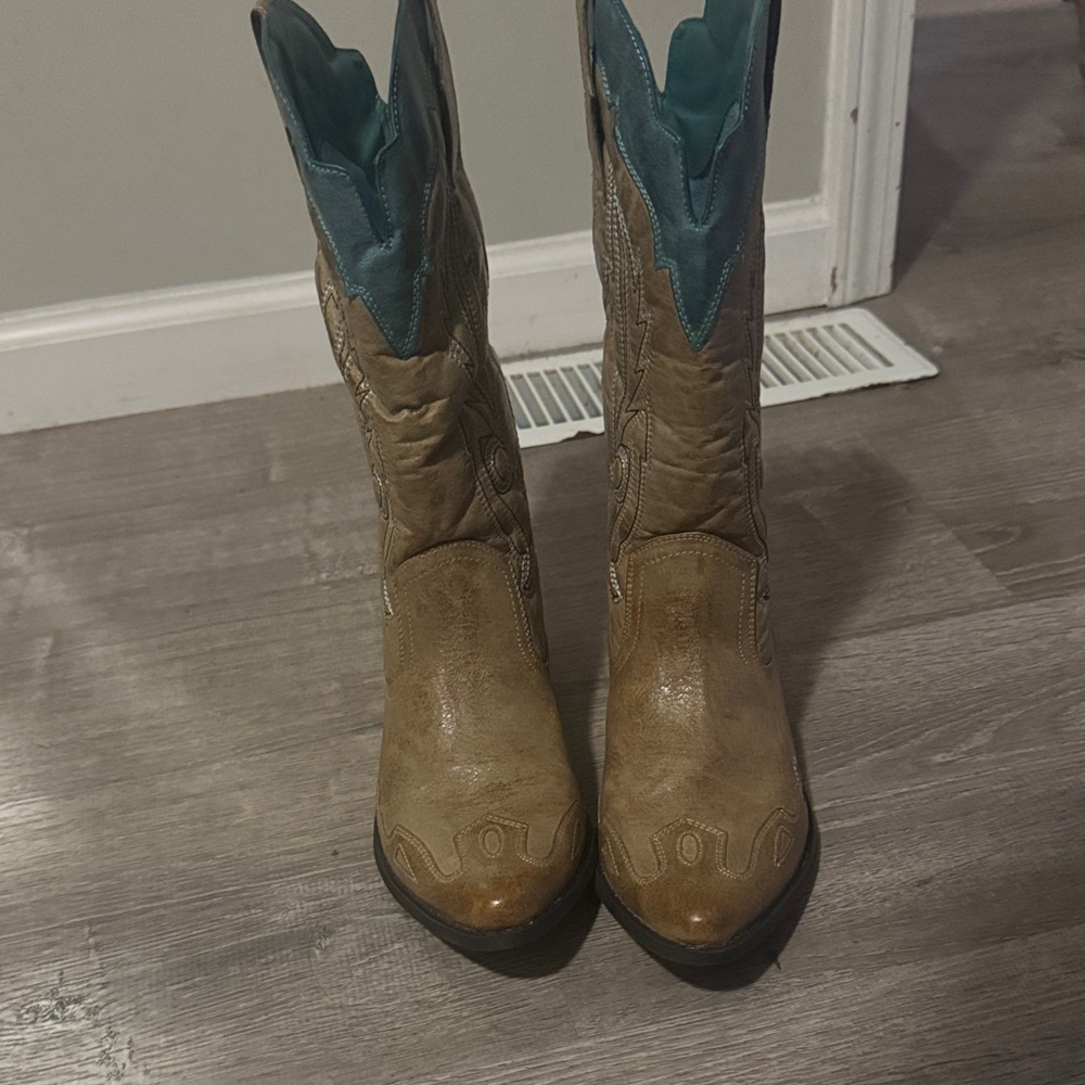 Coconuts by Matisse Tan and Teal Heeled Boots - Picture 3 of 7
